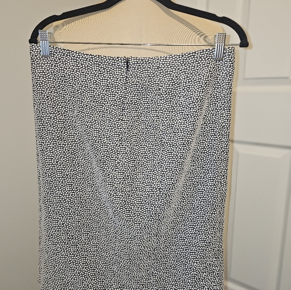 M.M Lafleur New York Elegant Black and White Polka Dot Skirt 4 - Picture 3 of 8